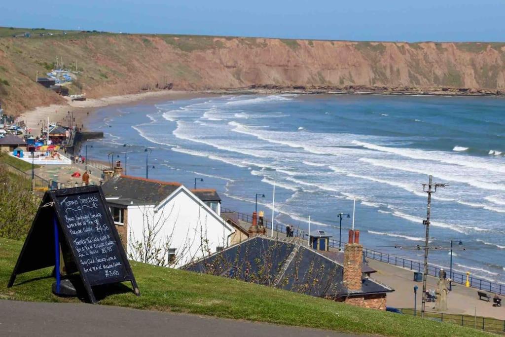 Tidesreach Filey, Sleeps 13, Close To Beach Extérieur photo
