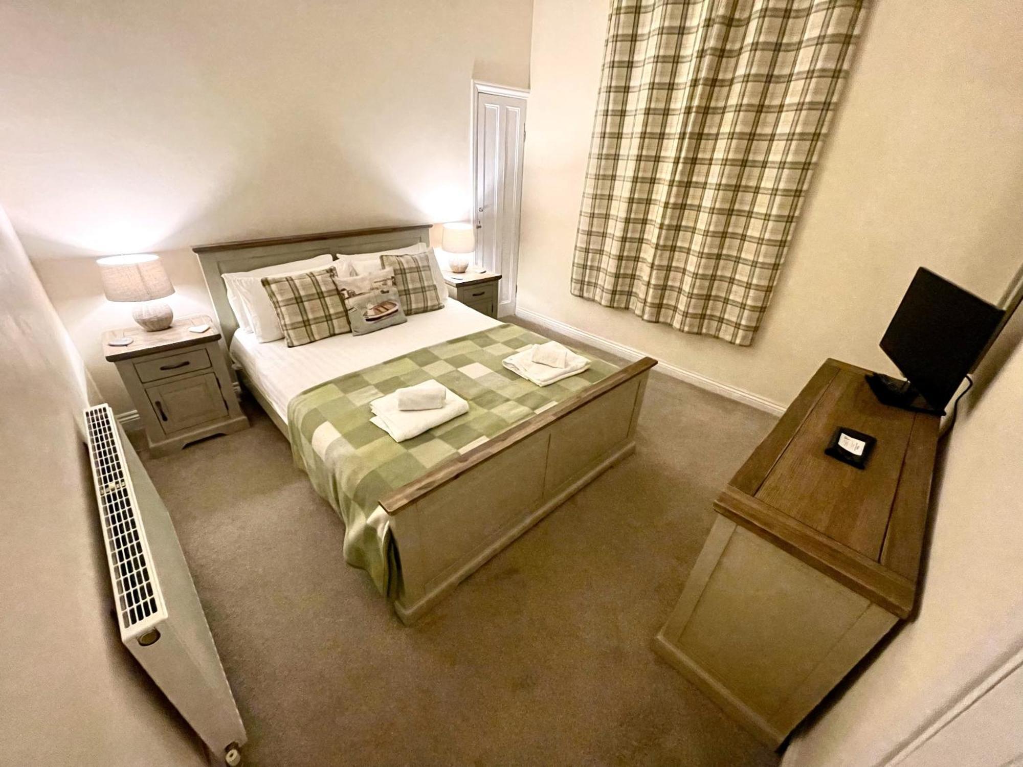 Tidesreach Filey, Sleeps 13, Close To Beach Extérieur photo